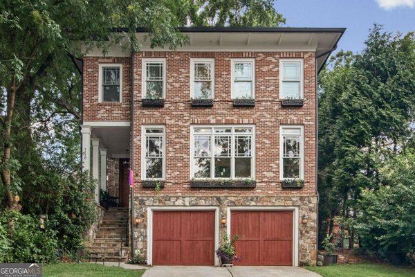 1110 University Drive, Atlanta