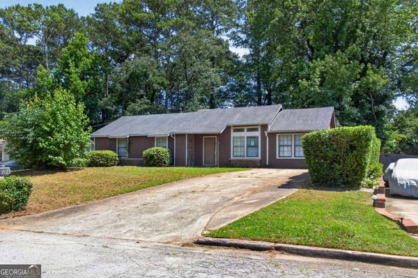2414 Leslie Brook Drive, Decatur
