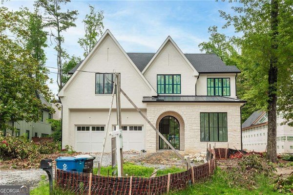 305 Hook Road, Alpharetta