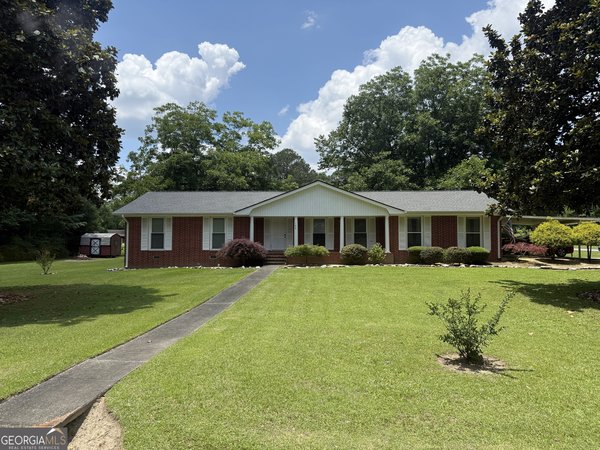 100 Pine Street, Fayetteville