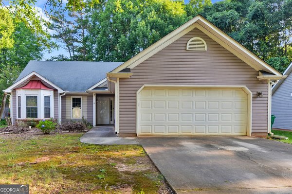 2435 Hillvale Circle Lithonia