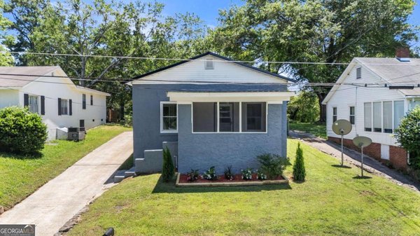 16 Crescent Avenue, Rome