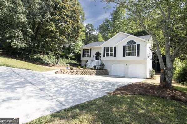 main picture of 3826 Stoney Creek Drive, Flowery Branch