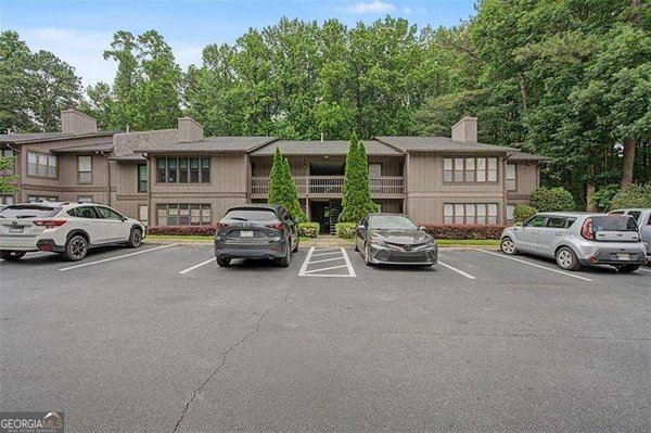 319 Smokerise Circle, Marietta