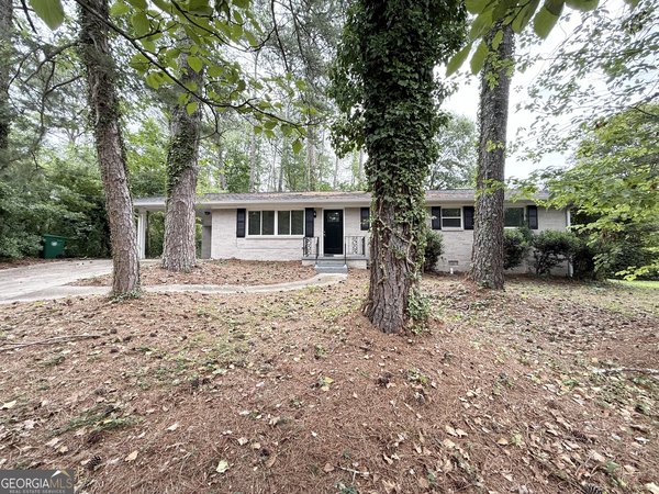 2192 Kilarney Road, Decatur