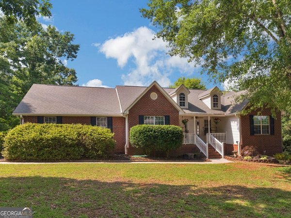 300 Farm View Court Locust Grove