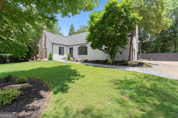 4562 Columns Drive, Marietta