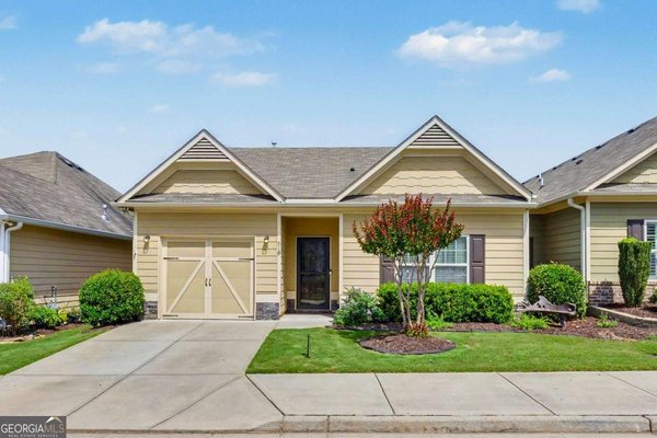 518 Riverview Lane, Canton