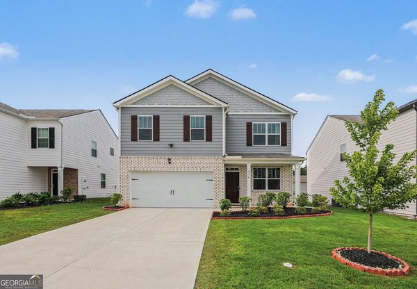 8236 Castleton Drive, Fairburn