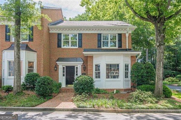 5427 Trentham Drive, Atlanta