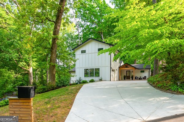 1461 Lively Ridge Road, Atlanta