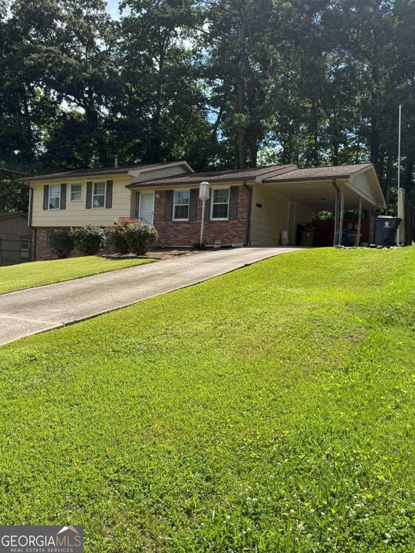 main picture of 6490 Cedar Hurst Trail, Atlanta