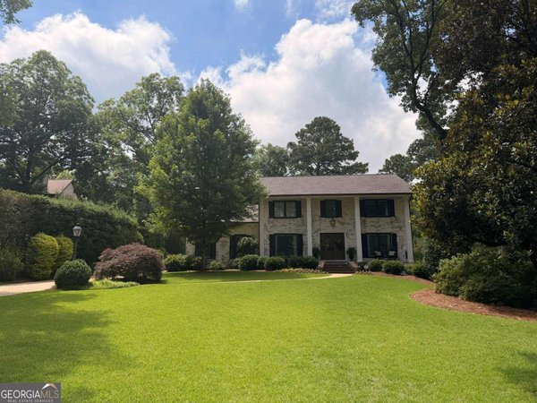 2563 Fairoaks Road, Decatur