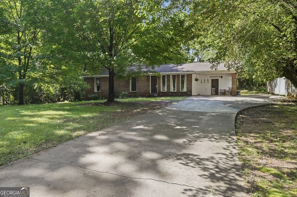 200 Ridgewood Drive, Cleveland