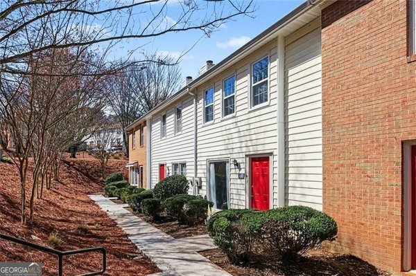 161 Holcomb Ferry Road, Roswell