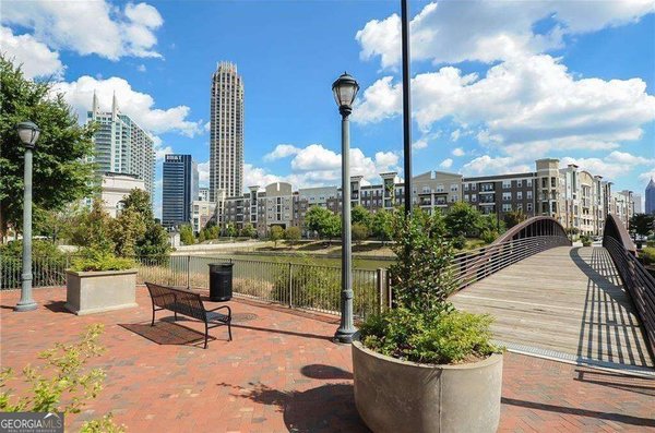 390 17th Street, Atlanta