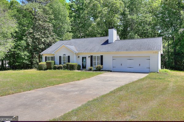 1022 Carriage Way, Loganville