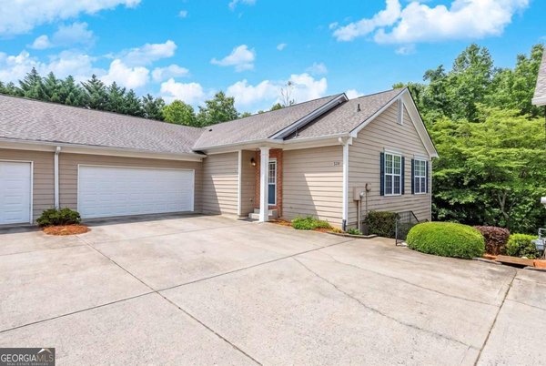 326 Camry Circle, Dallas