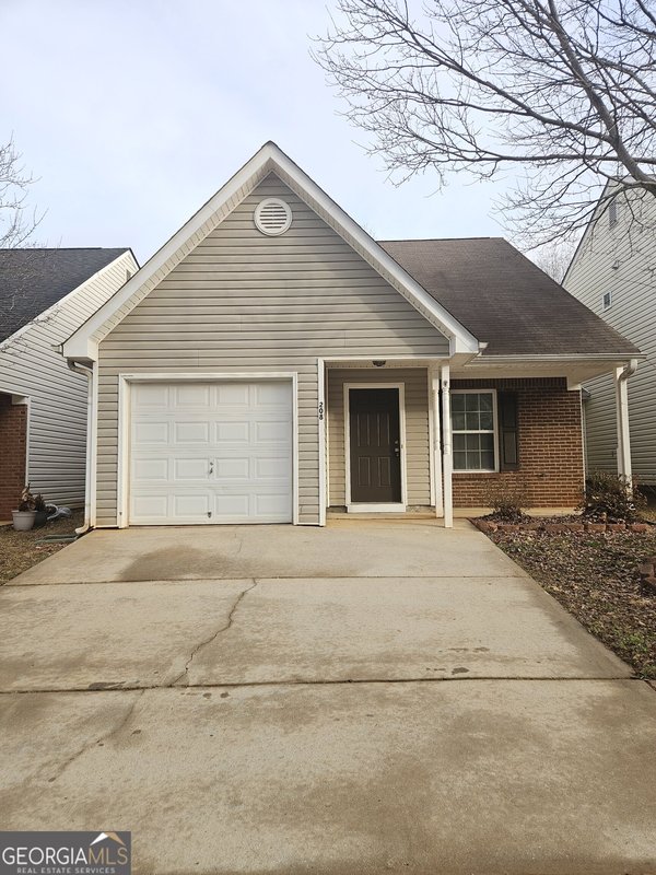 208 Lossie Lane, McDonough