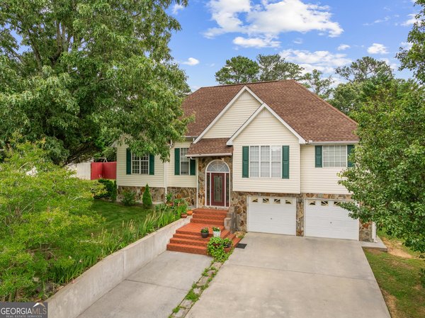 391 Wildwood Circle, Calhoun