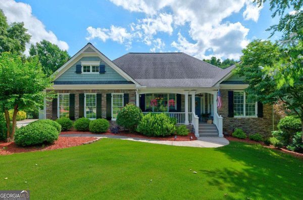 203 Ridge View Court, Canton