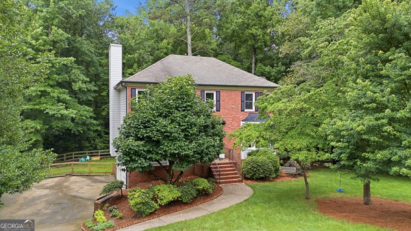 1430 Shadowrock Court Marietta