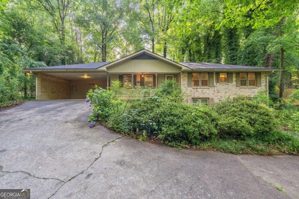 121 John Christopher Drive, Alpharetta