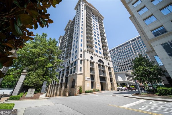 3040 Peachtree Road, Atlanta