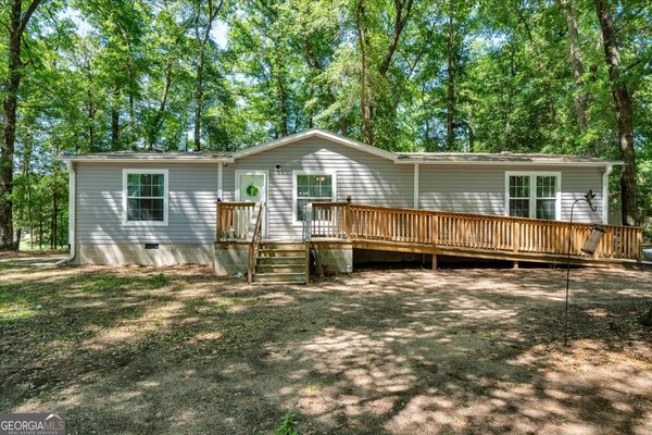44 Spring Lake Drive, Hawkinsville
