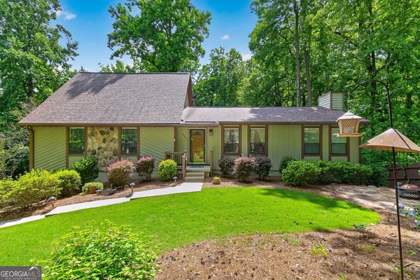 9640 Pine Thicket Way, Roswell