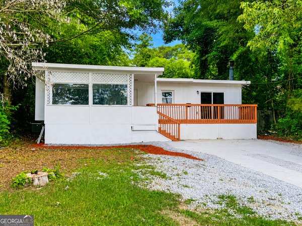 967 Lake Drive, Snellville