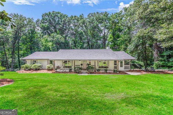 174 Sunset Place, Canton
