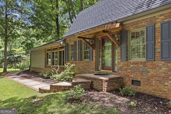 643 Grove Parkway SE Marietta