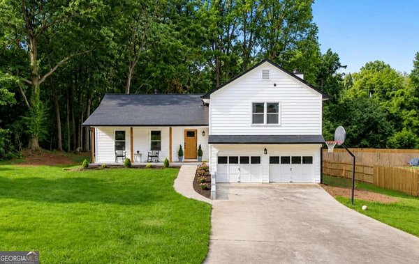 1548 Sprayberry Drive, Marietta