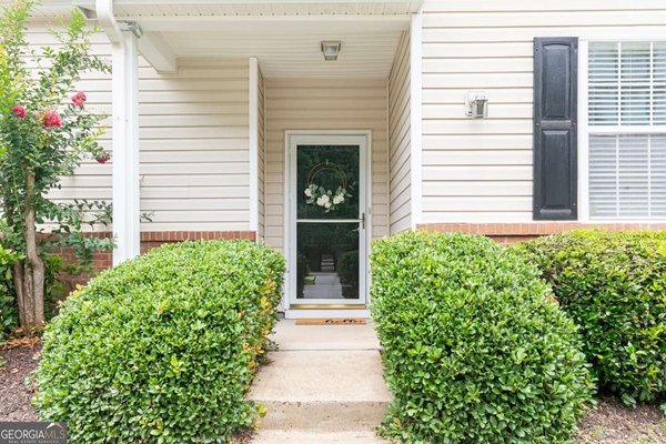 707 Bedford Court Woodstock