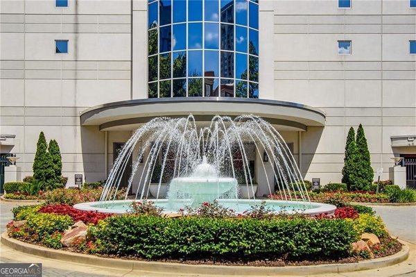 2828 Peachtree Road Atlanta