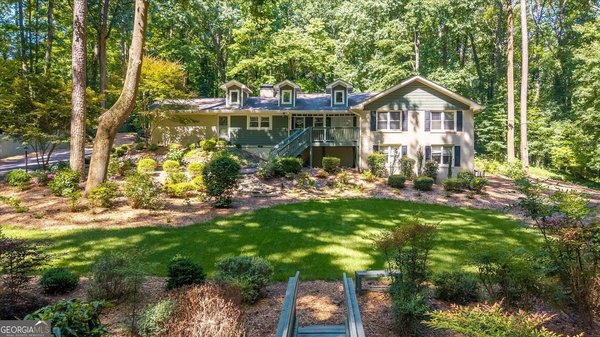 2210 Rosser Place, Smoke Rise