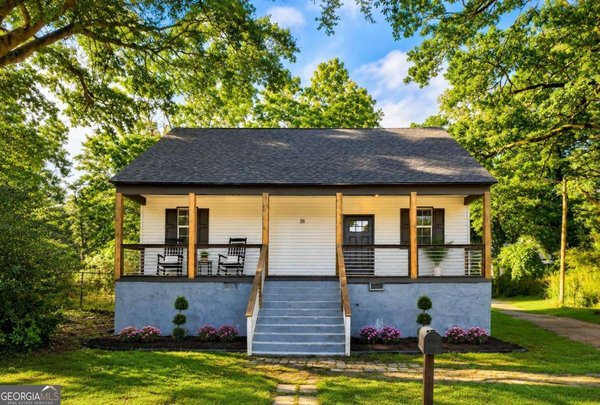 16 Berry Avenue Newnan