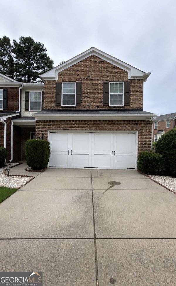 192 Bellewood Oak Drive, Tucker