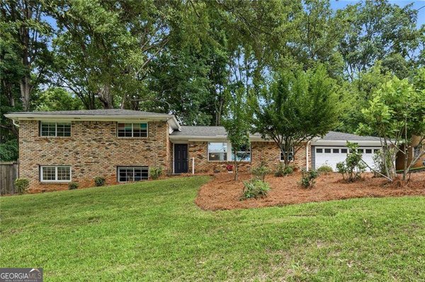 1720 Mary Lou Lane Atlanta