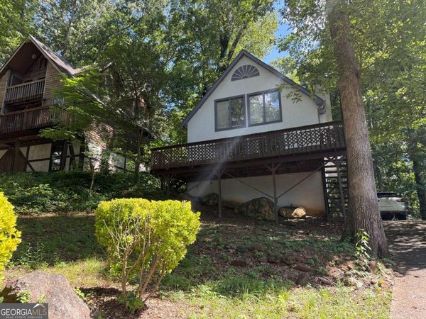 8439 Lake Drive Snellville
