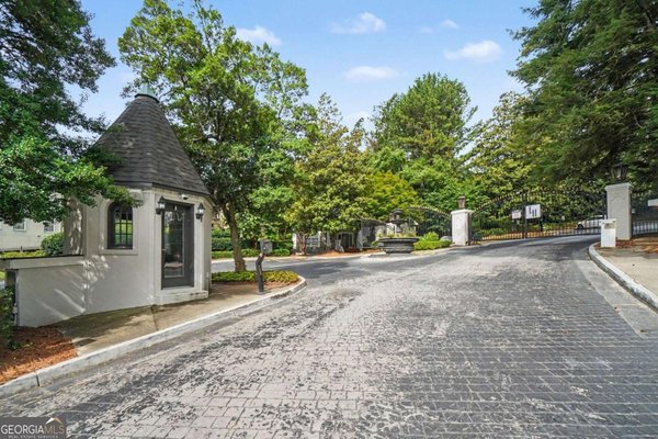 4105 Pine Heights Drive, Atlanta