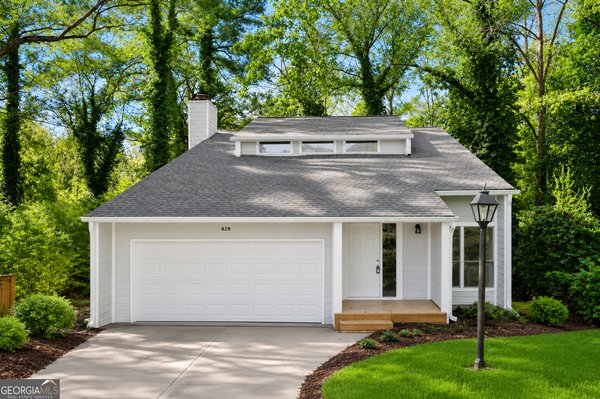 429 Rue De Chateau Stone Mountain