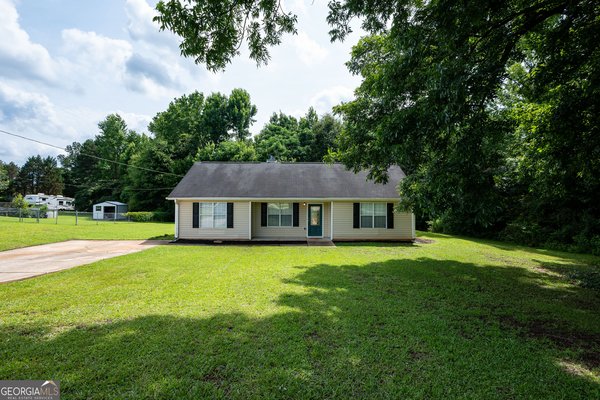 372 McCart Road, McDonough