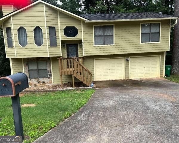 671 pepperwood Trail, Stone Mountain