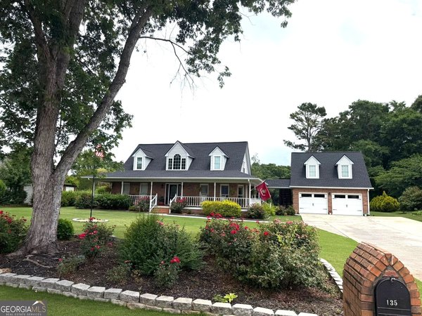 135 Meadow Lakes Boulevard Cedartown