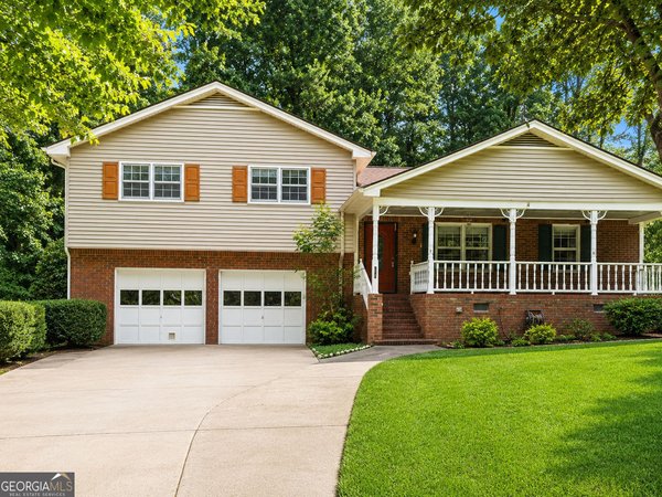 677 Bankshire Drive Suwanee
