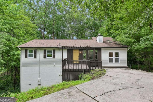 2272 Vistamont Drive, Decatur