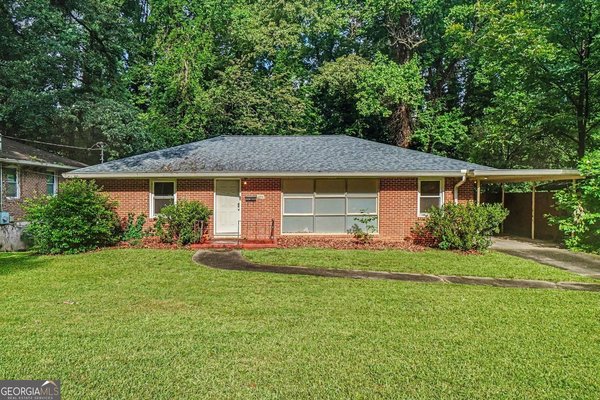 2841 Cloverhurst Drive Atlanta