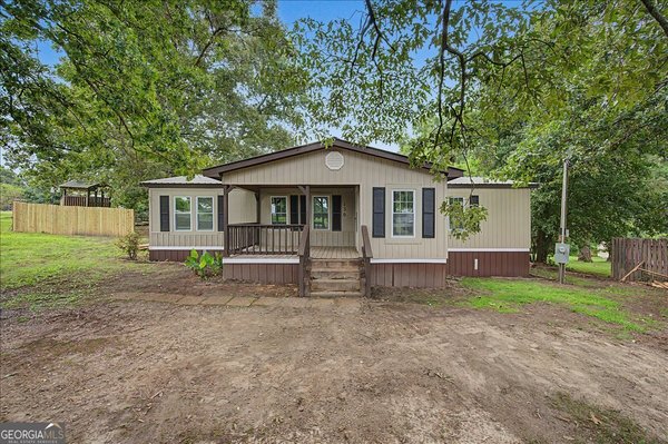 130 Rlling Acres 1st St Calhoun